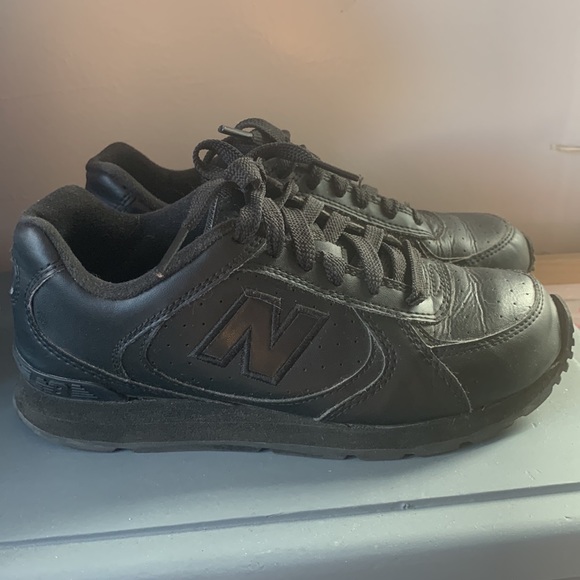 New Balance shoe sneakers size 2 (European 33.5) back leather runner sneakers - Picture 1 of 8